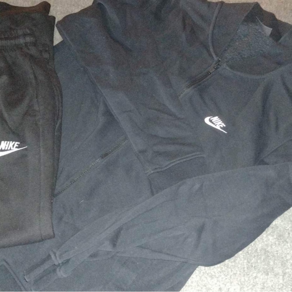 Nike track suit